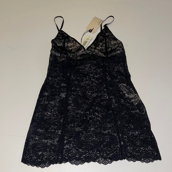 🆕 Aritzia Wilfred Black Lace Camisole - Women’s Size Small - Picture 2 of 7